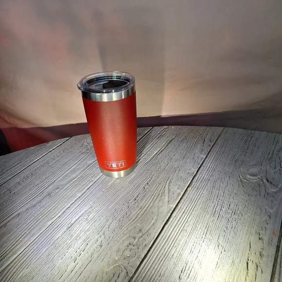 YETI Rambler Brick Red Tumbler 20oz Stainless Steel Mag Slider Lid - Picture 9 of 10